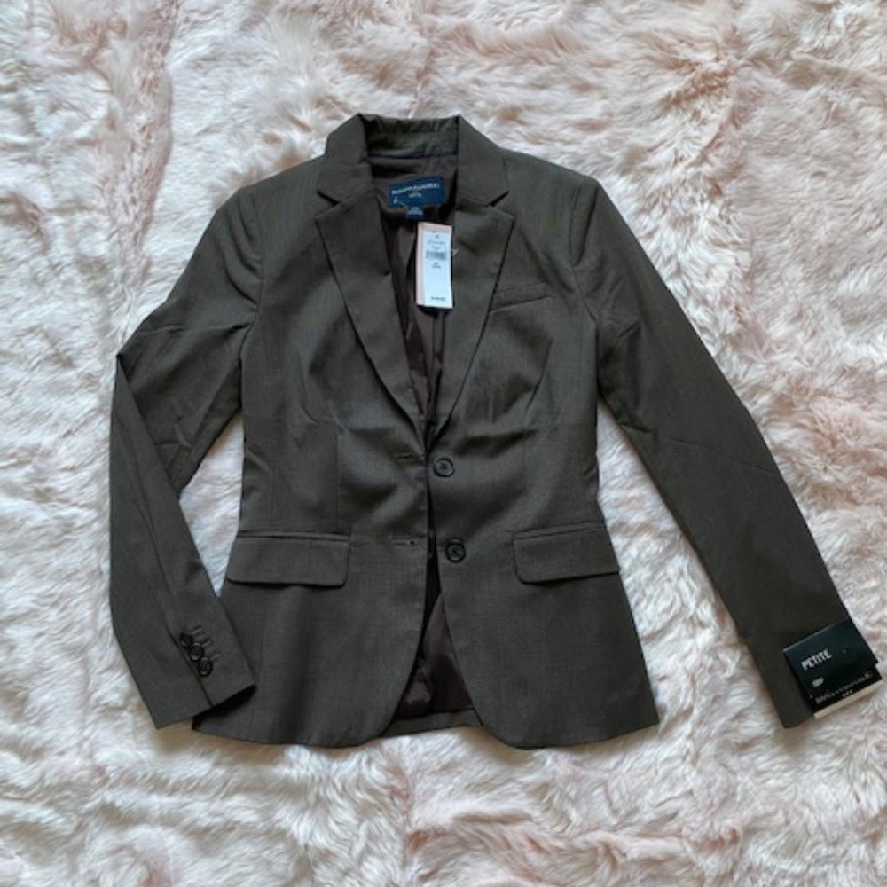 NWT Banana Republic OOP Brown Blazer with buttons